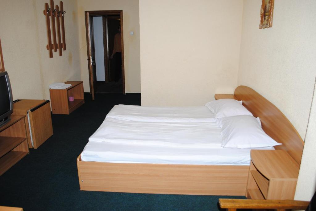 Hotel West Scheia Rum bild
