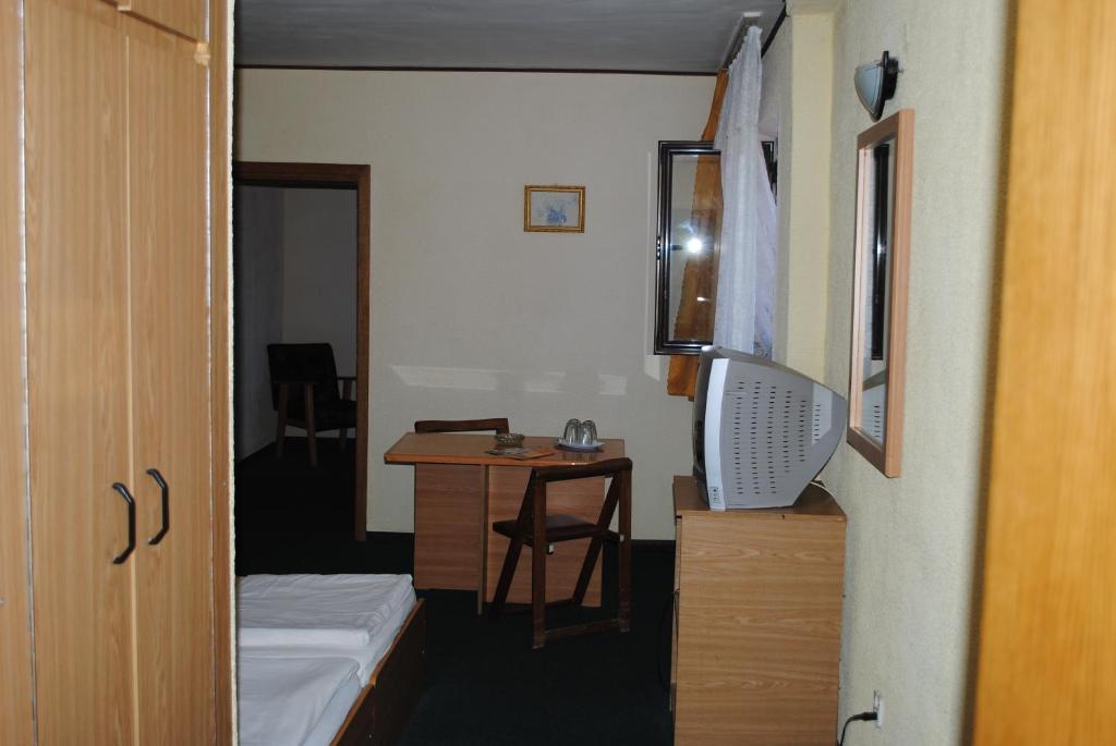 Hotel West Scheia Rum bild