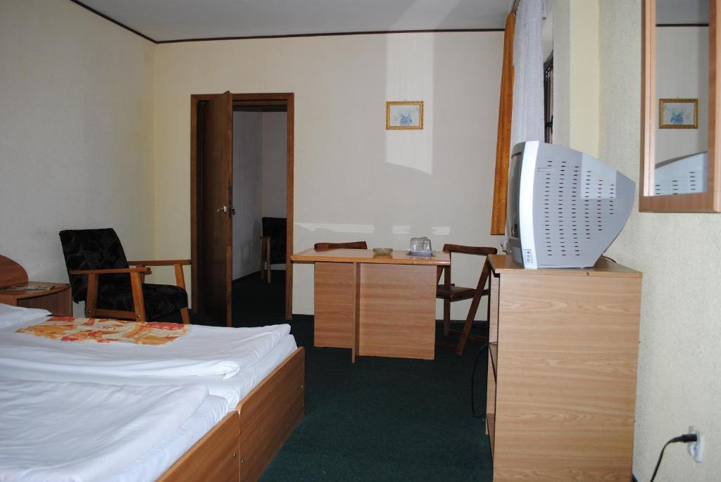 Hotel West Scheia Rum bild