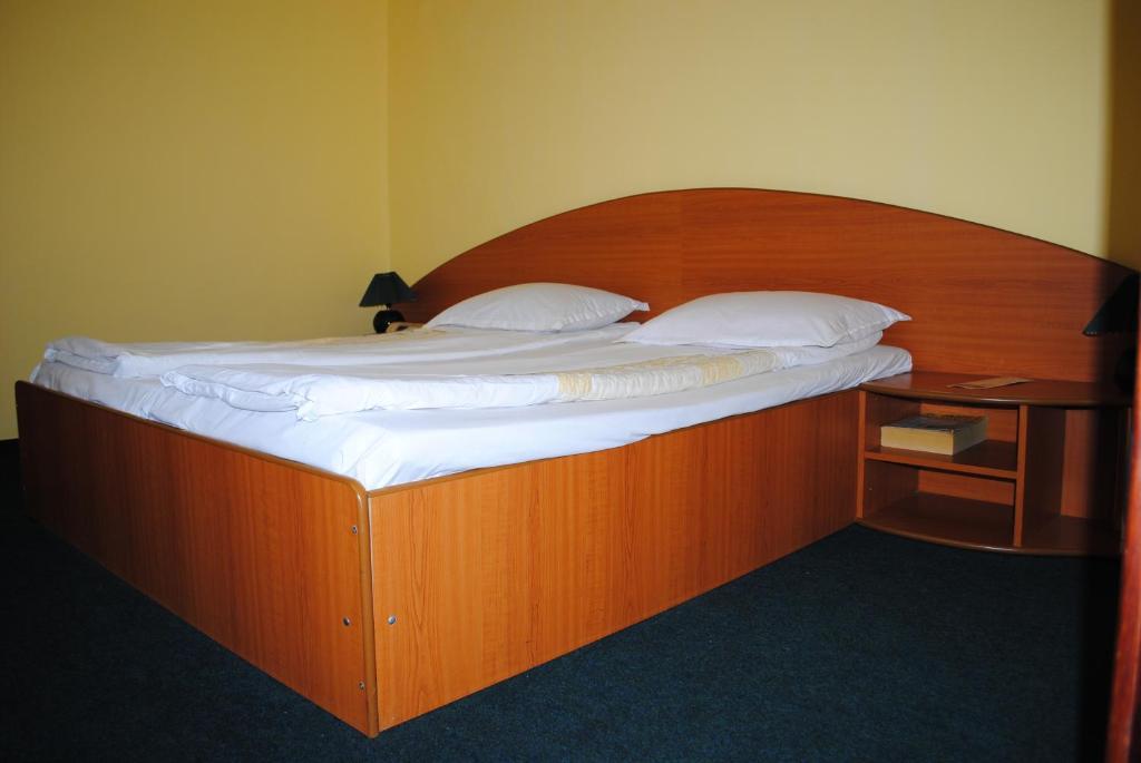 Hotel West Scheia Rum bild