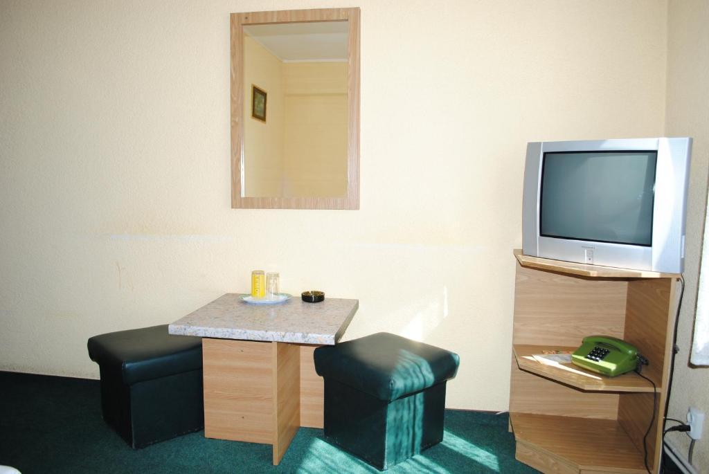 Hotel West Scheia Rum bild
