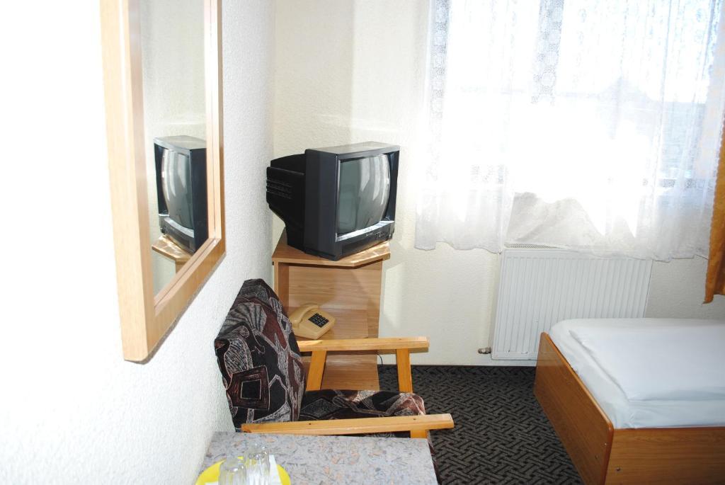 Hotel West Scheia Rum bild
